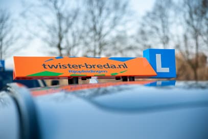 Merks Verhuur en Opleidingen foto 1