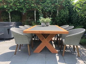 Blom bouw en timmerwerken foto 1