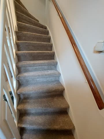 Van den Broek Woningstoffering v.o.f. foto 1