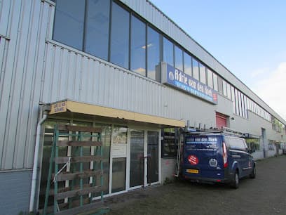 Adrie v.d. Hoek Glashandel foto 3